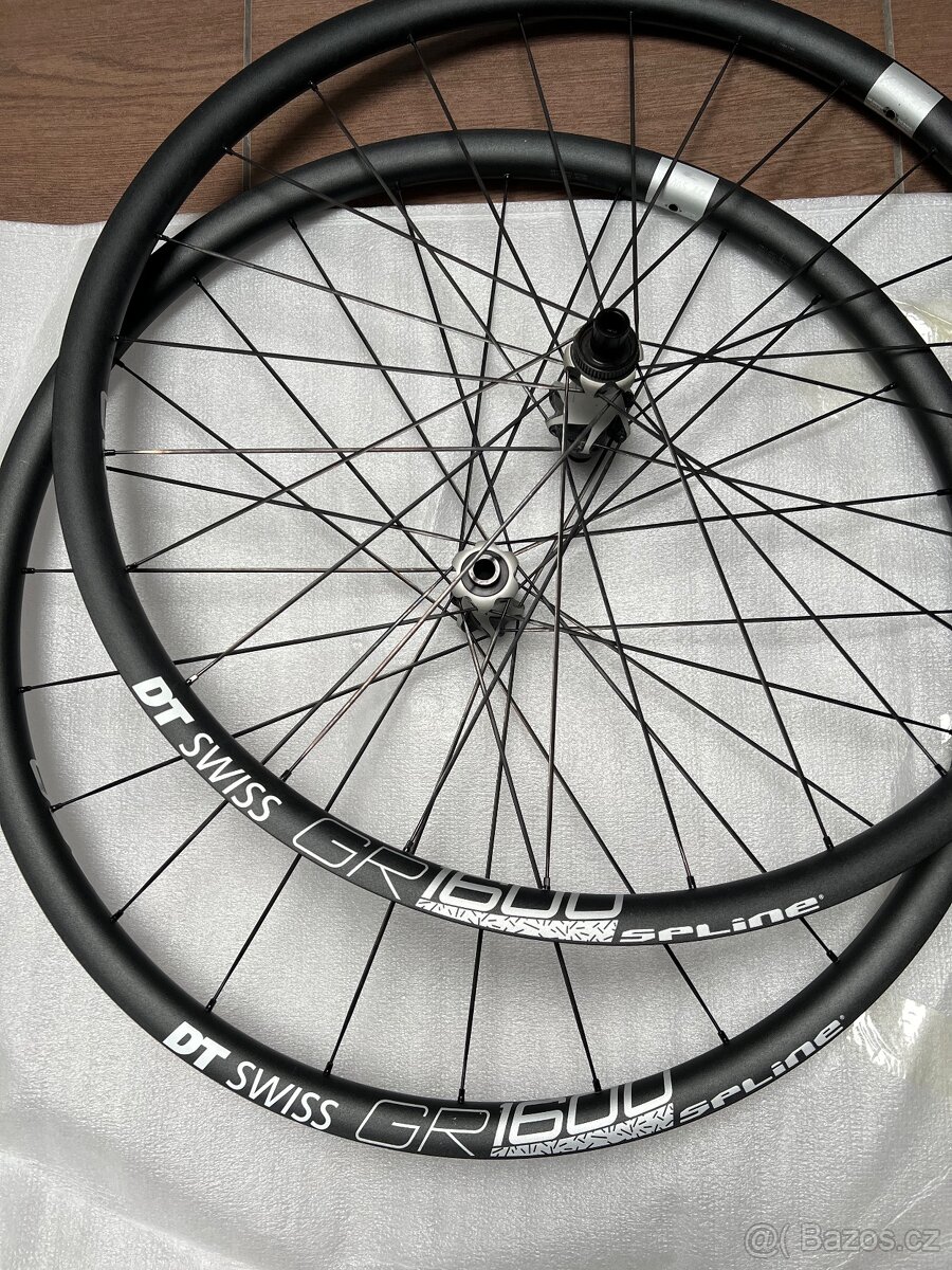 Gravel kola DT Swiss GR1600