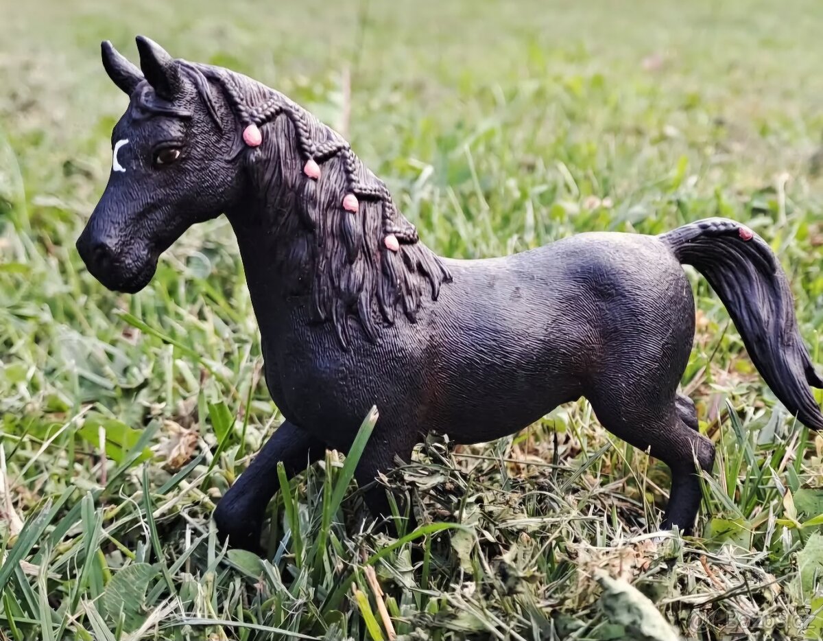 Custom schleich