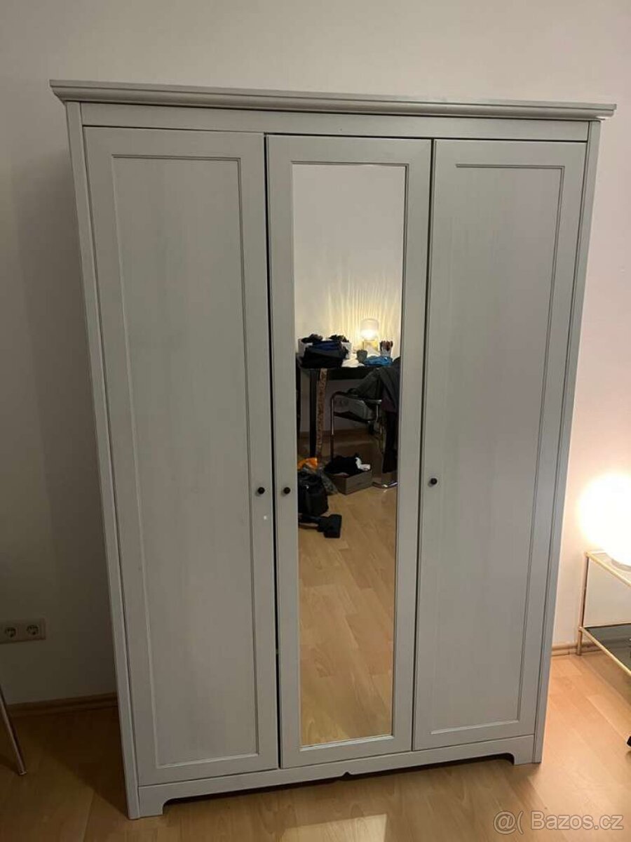 Skrin Ikea