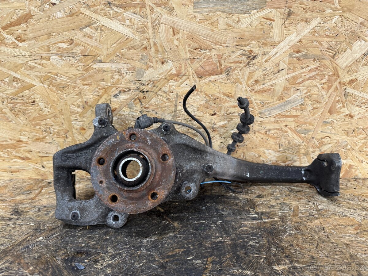 LEVÁ PŘEDNÍ TĚHLICE AUDI A4 B8 / A5 8K0407257G