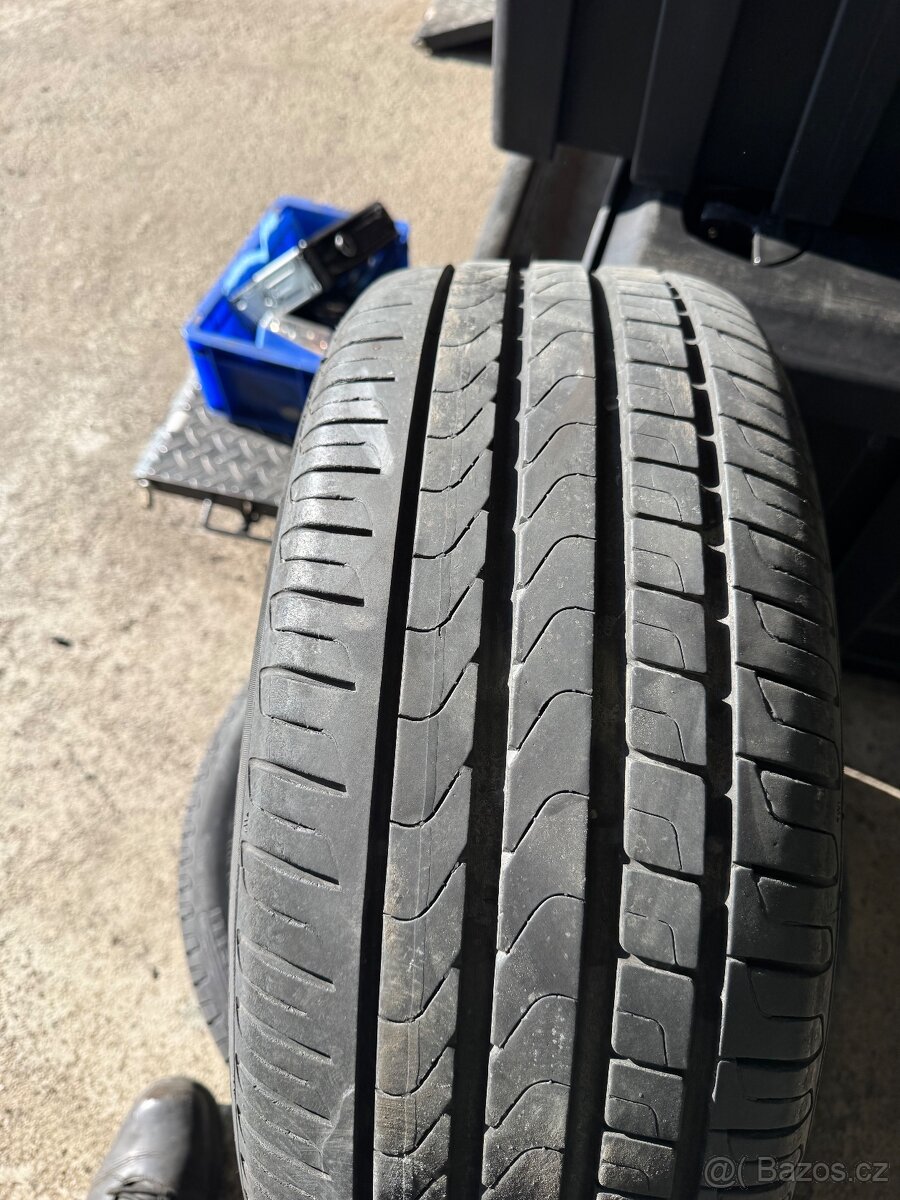 Pirelli 225/45 r17 letní