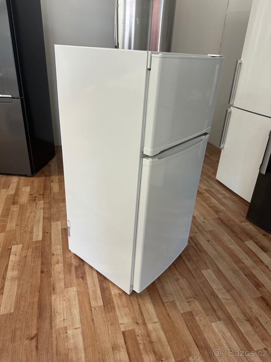 Lednice s mrazákem Liebherr (143)