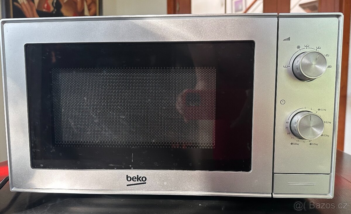 Mikrovlnka BEKO.