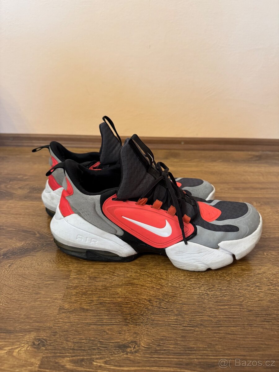 Nike Air Max Alpha Savage