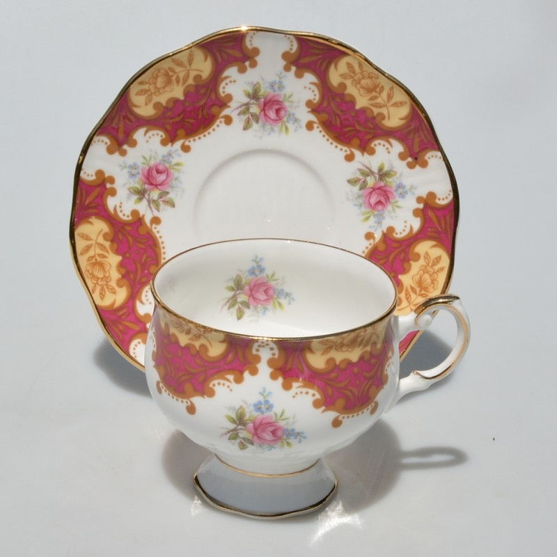 Starožitný porcelánový dvojset - šálek a talířek