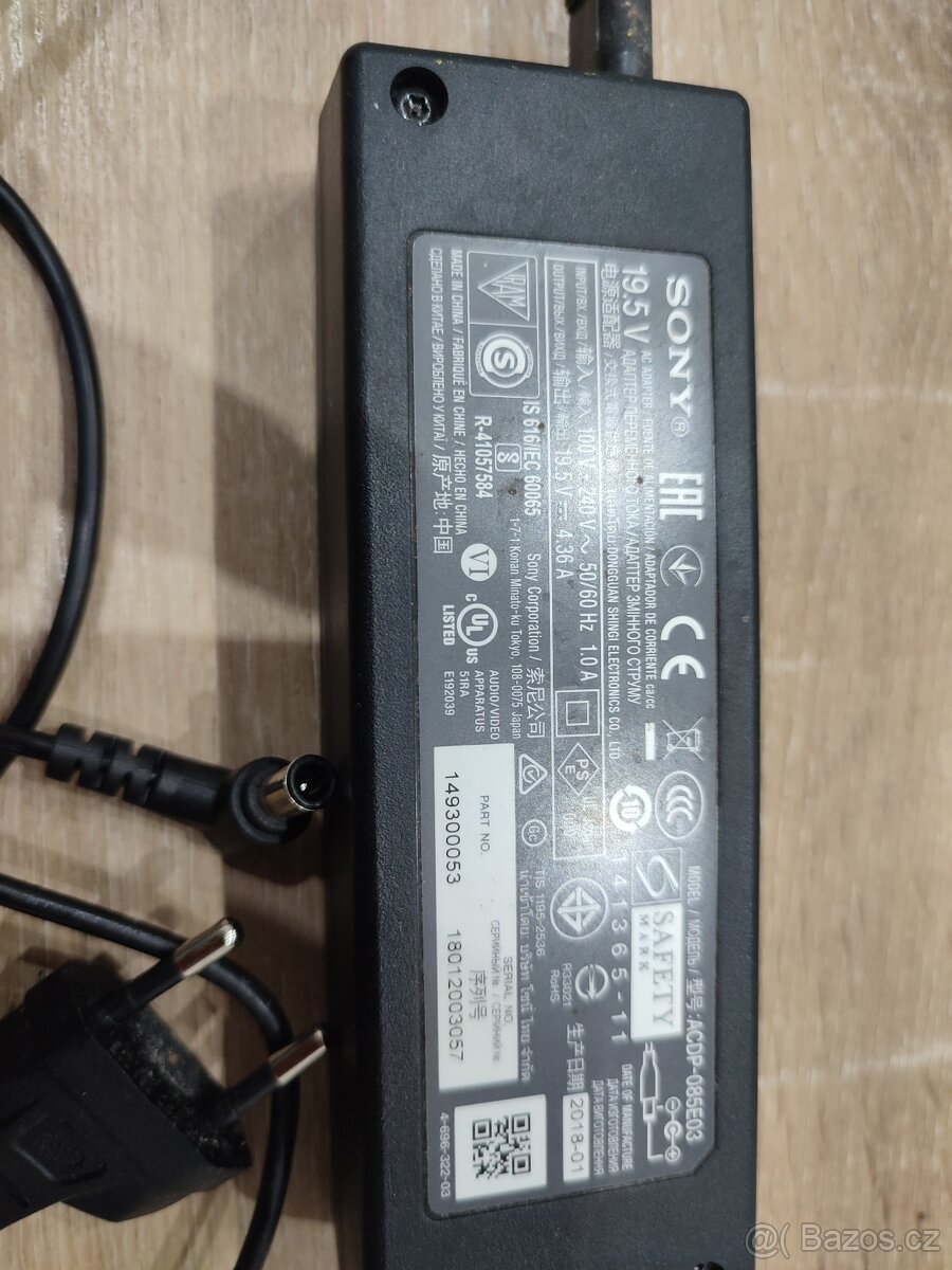 Nabíječka / adaptér SONY ACDP-085E03 19.5V 100-240V / 50-60H