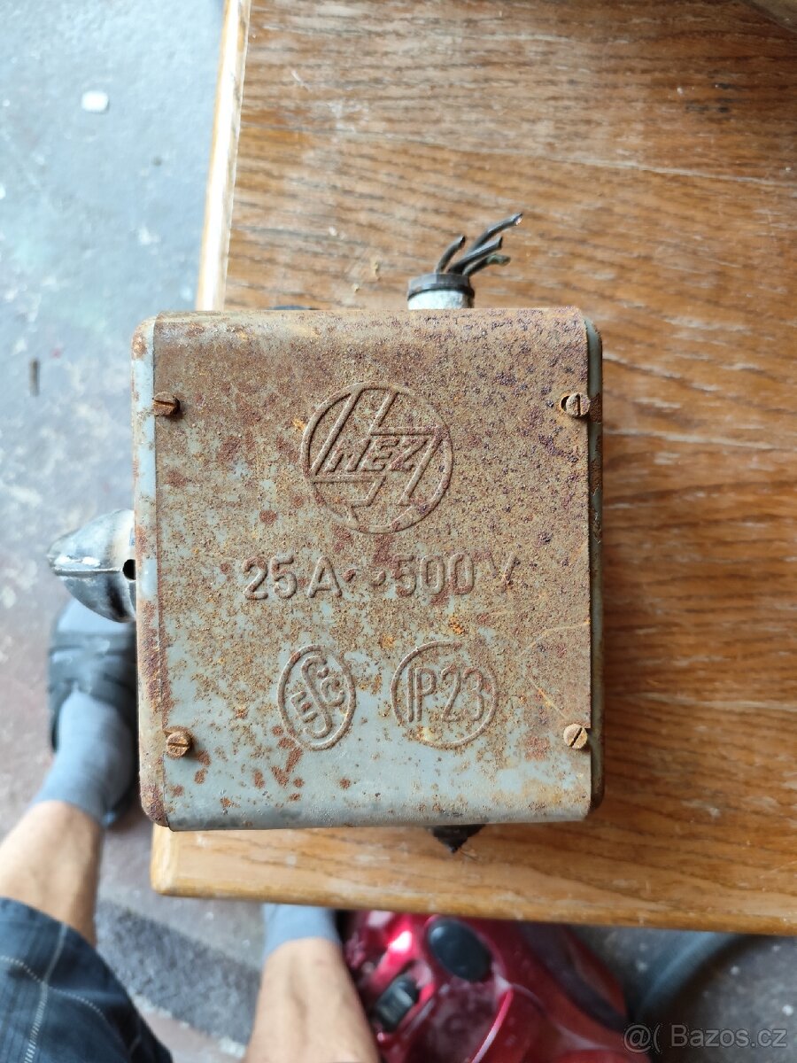 Vypínač 25A, 500V, 3F