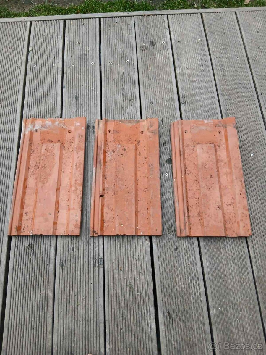Prodám pálenou střešní krytinu