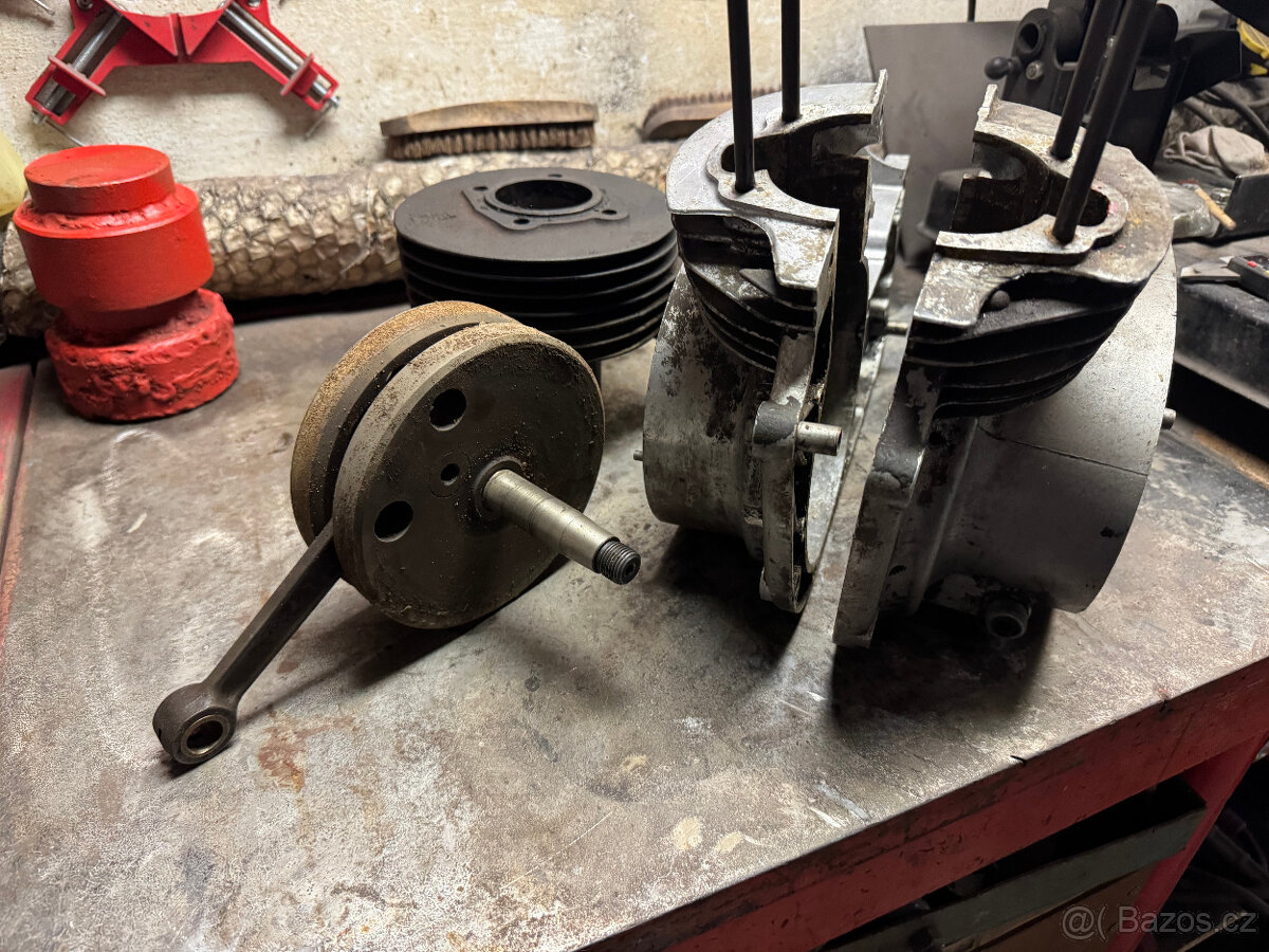 Jawa Čz 175/356 - párové kartery, válec, klika
