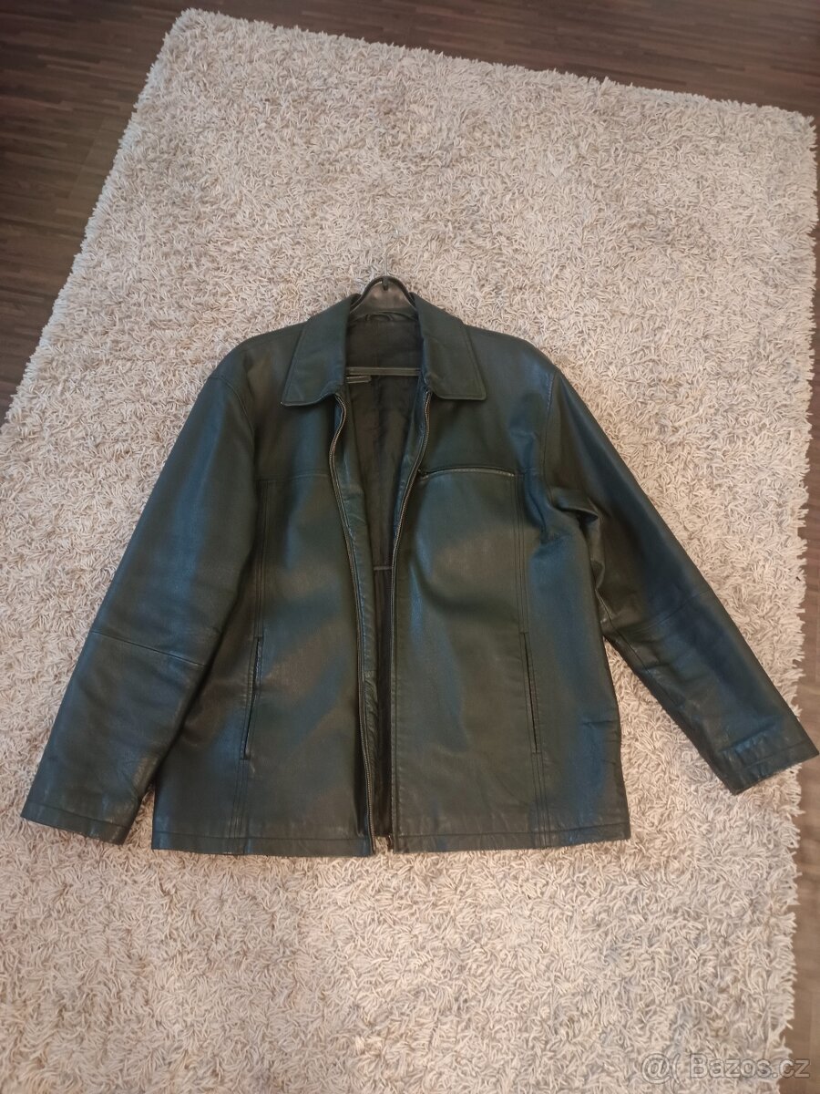 Prodám černou koženou bundu.