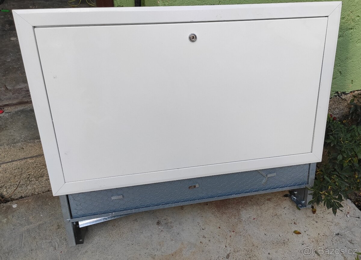 skříňka rozdělovače - plechový rozvaděč pod omítku Gabotherm