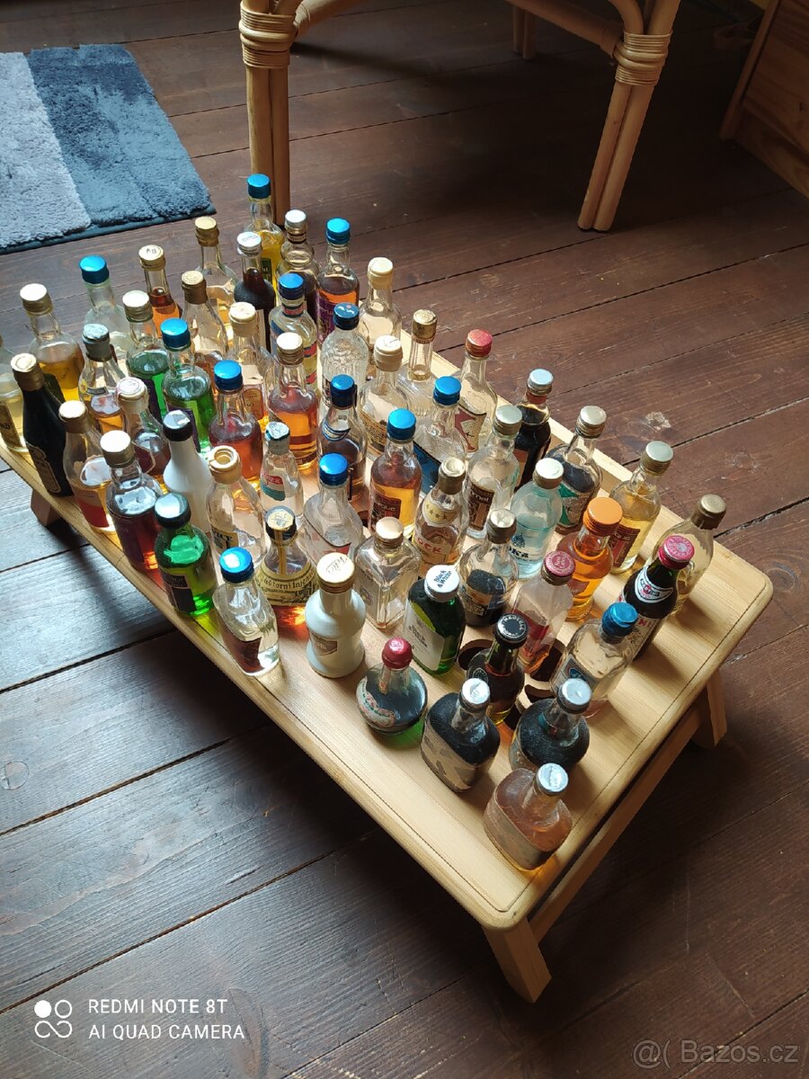 Lahvičky s alkoholem