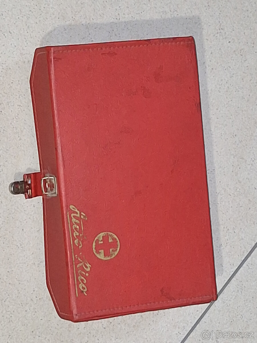 Obal z lékárničky