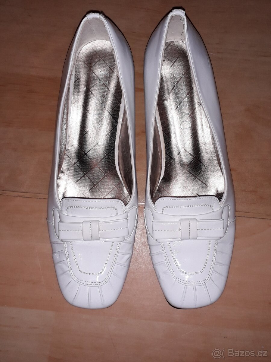 Dámské lodičky bílé vel. 40