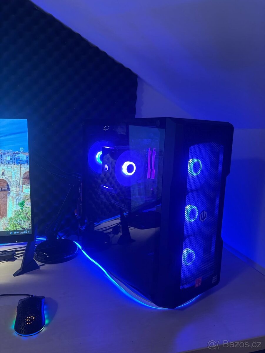 Herní PC s Monitorem