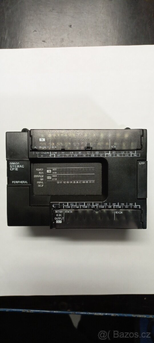 PLC OMRON CP1E
