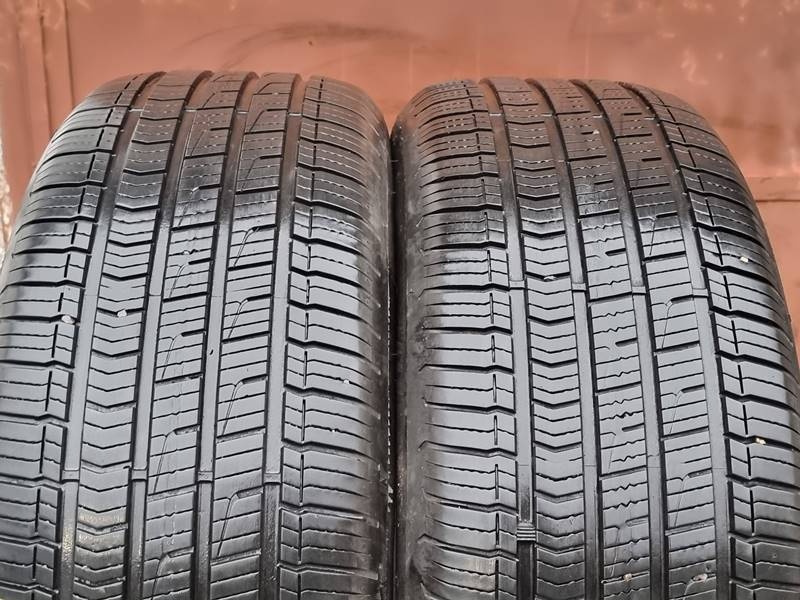 Celoroční Dunlop 225/55/17
