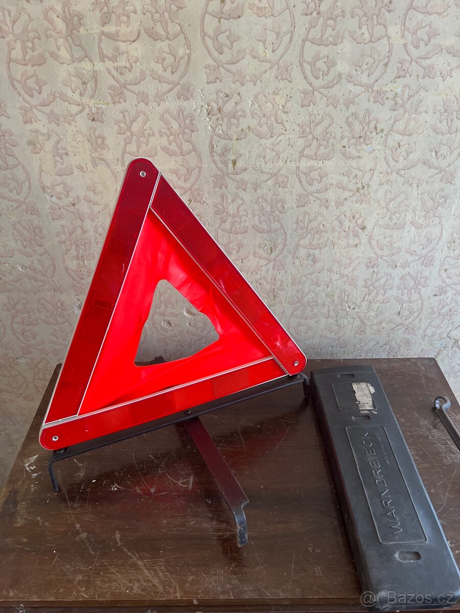 Výstražný trojúhelník