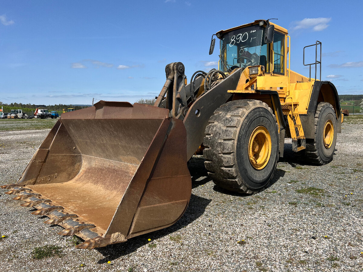 Čelní nakladač VOLVO L 150 E, ROK 2007