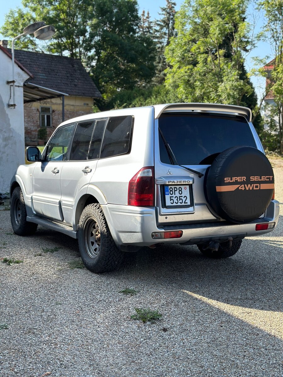 Mitsubishi Pajero V60 3.2 Di-D GLX 4x4