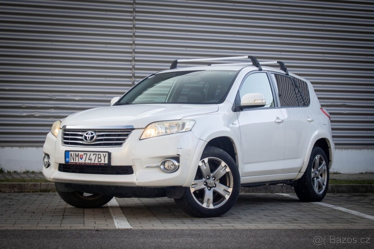 TOYOTA RAV4 2.2l D-CAT 110kW Premium 2011