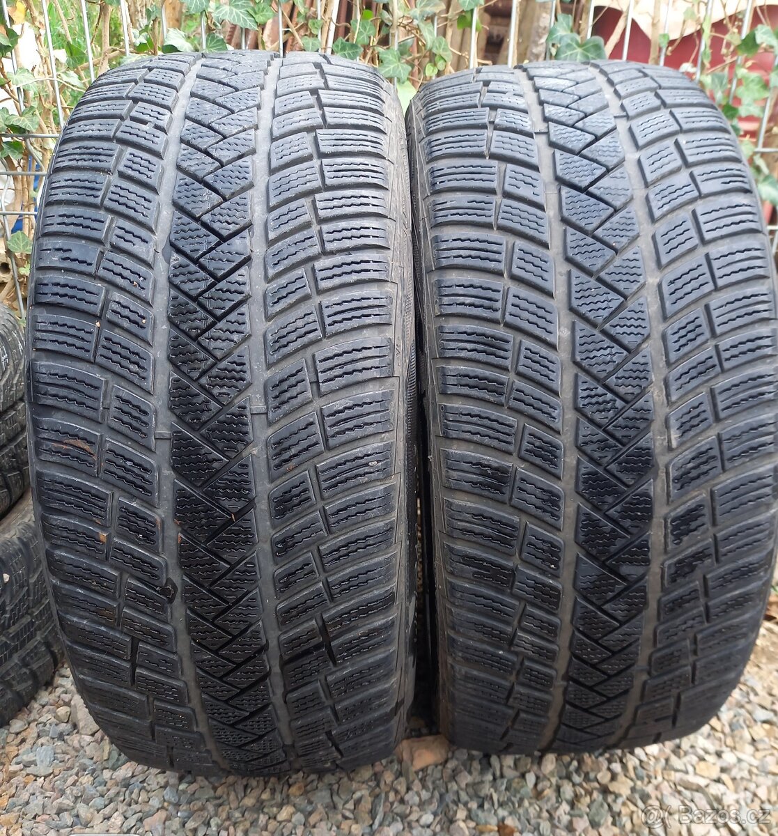 Pneumatiky Vredestein 235/45/18 98W