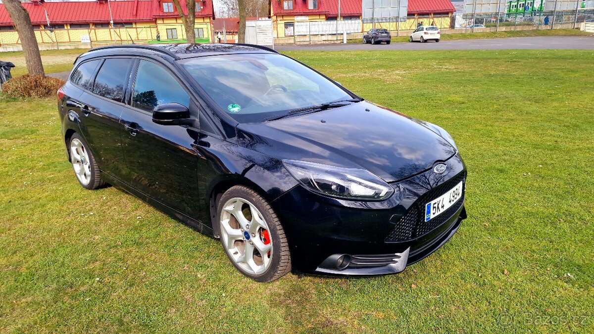 Ford Focus ST 250 ,r.v 2014 Osram Black