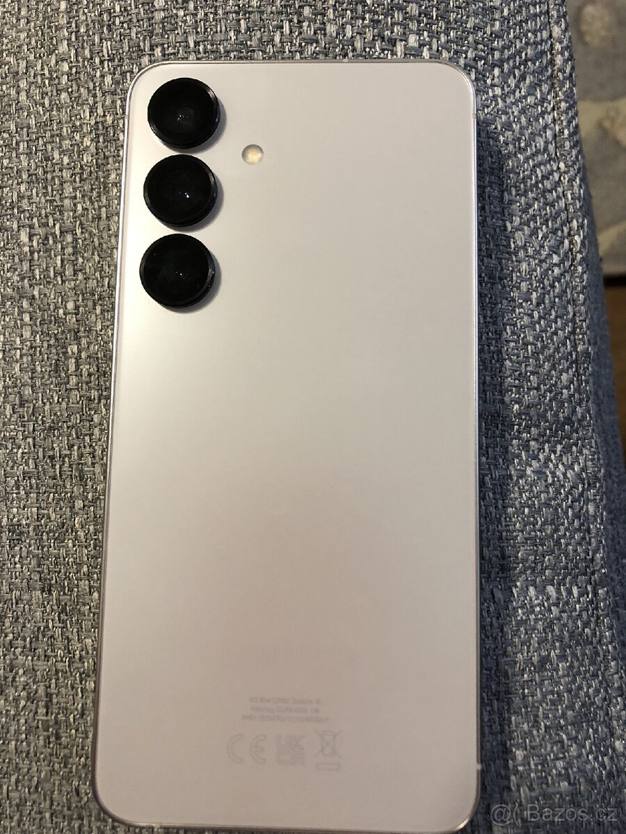 Samsung S24