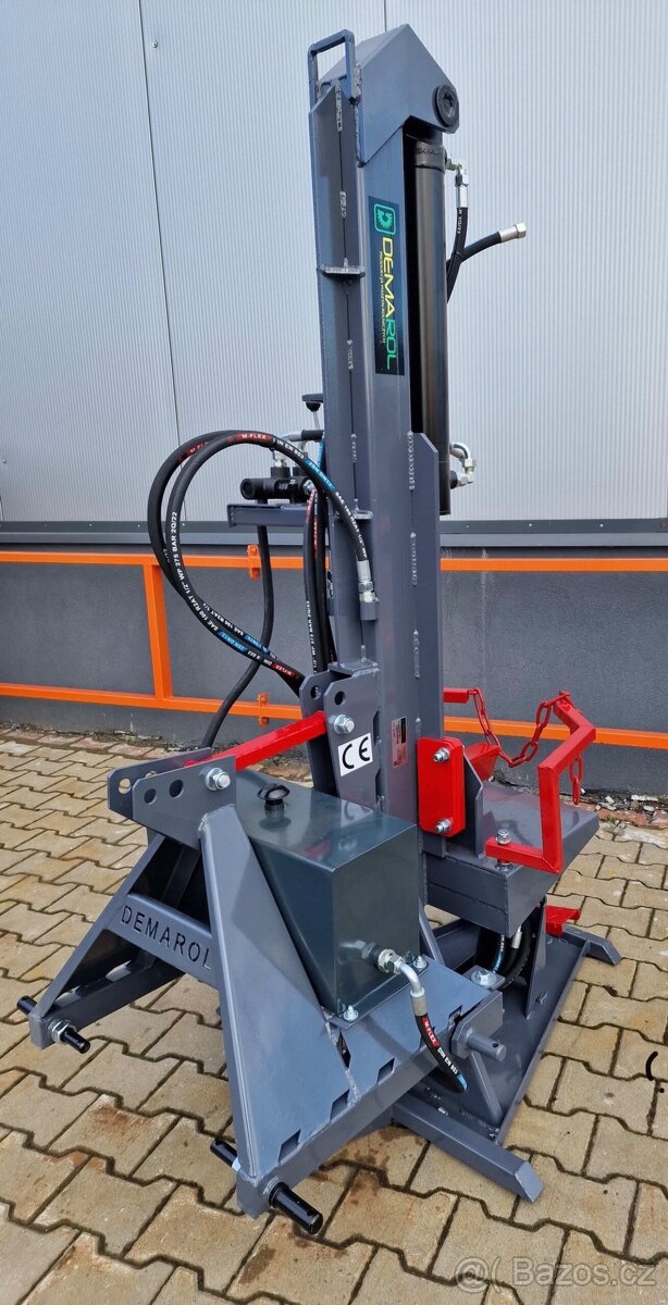 Štípačka na traktor hydraulická 18t