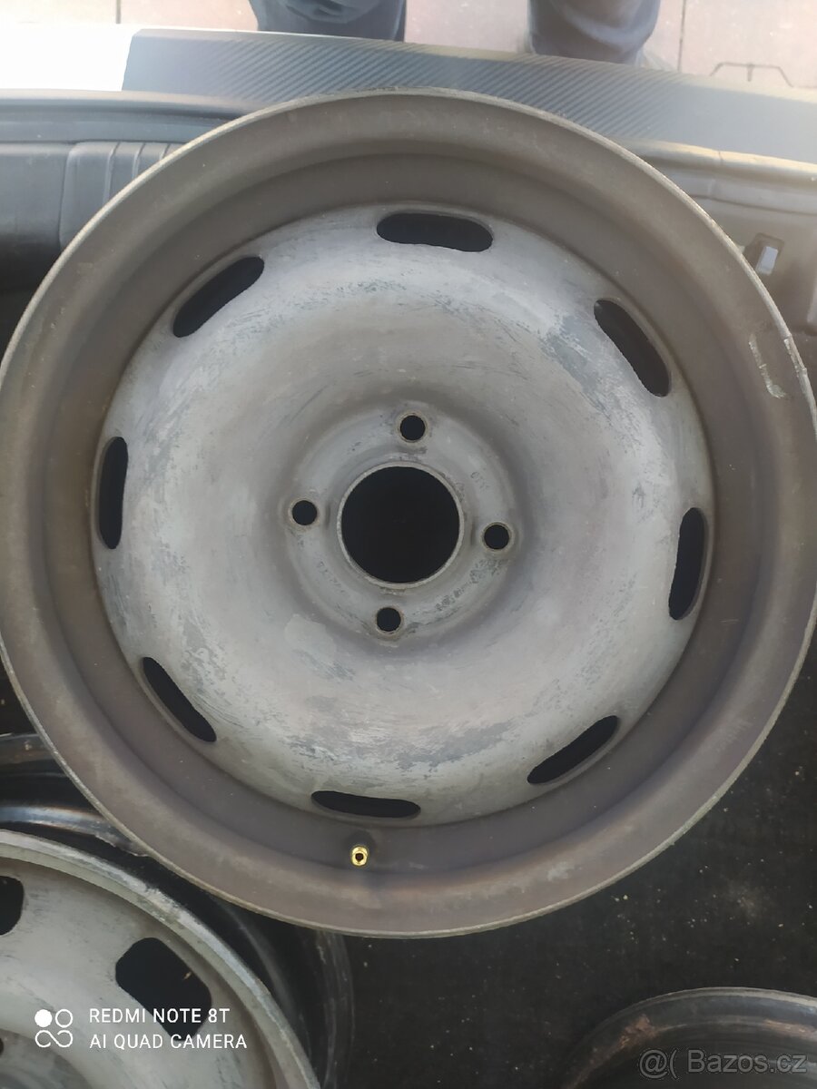 4 ks plechových disků Citroen a Peugeot r15 6,0