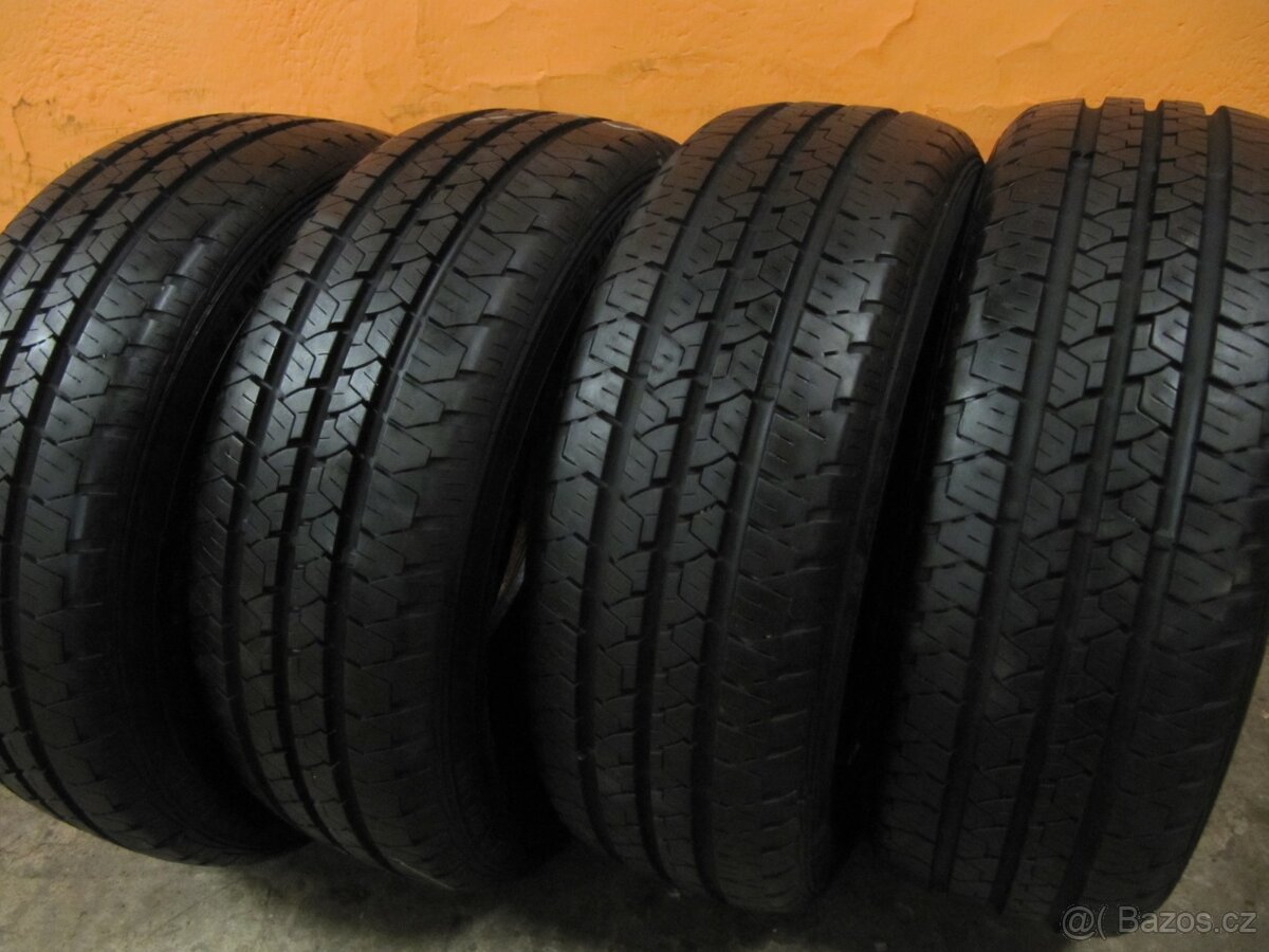 Pneu 195/60/16C Barum