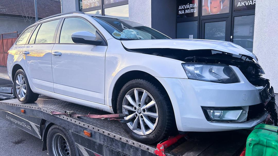 Vůz na náhradní díly Škoda Octavia 3 kombi 2017 CRM PGT LF9E
