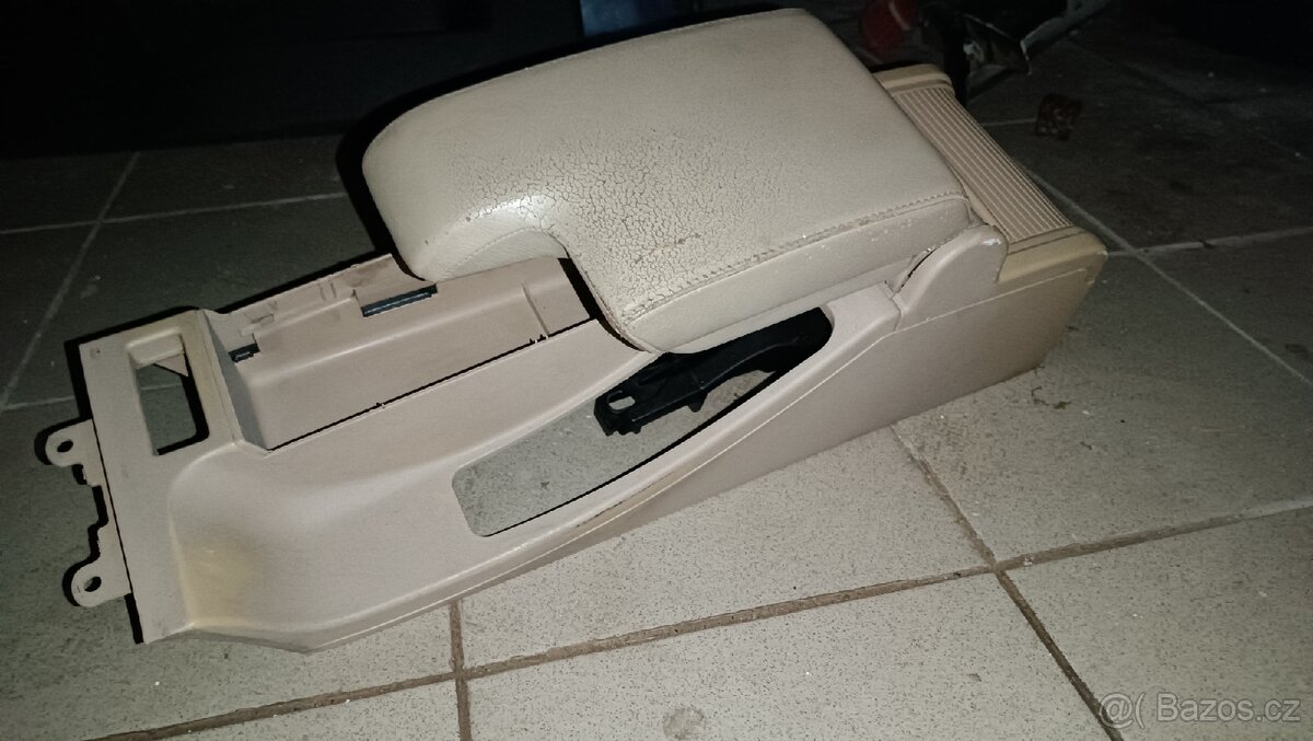 Loketní opěrka loketka z bmw e46 sedan 1998