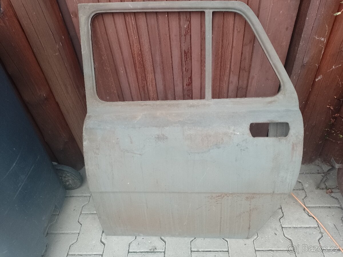 Škoda 100