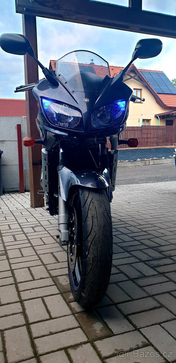 Yamaha fzs 1000 fazer
