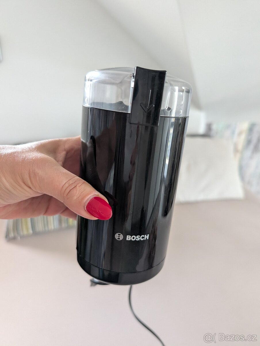 BOSCH elektrický mlýnek na kávu