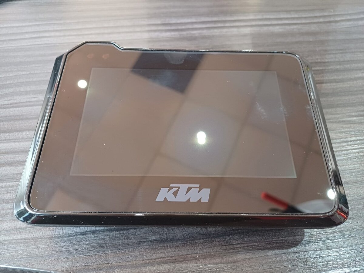 Prodám displej KTM 1290 SuperDuke R EVO 2023
