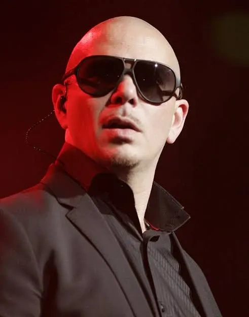 PITBUL 18.6.25 PRAHA levněji