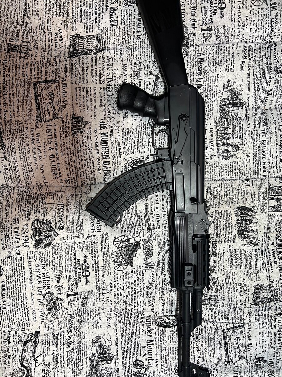 AK-47 Airsoft (kov/plast), zánovní, s doplňky