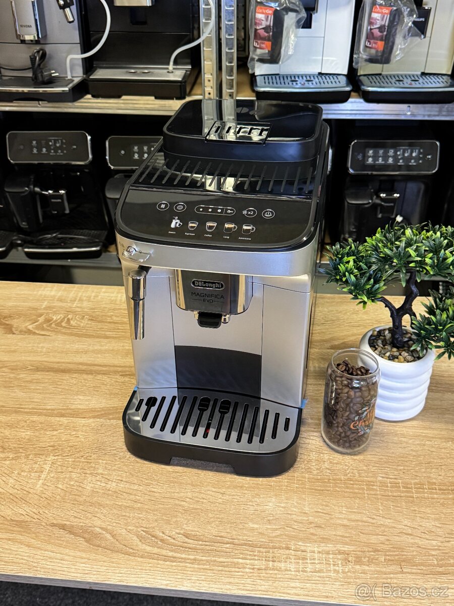 Kávovar Delonghi Magnifica Evo ECAM 290.31.SB