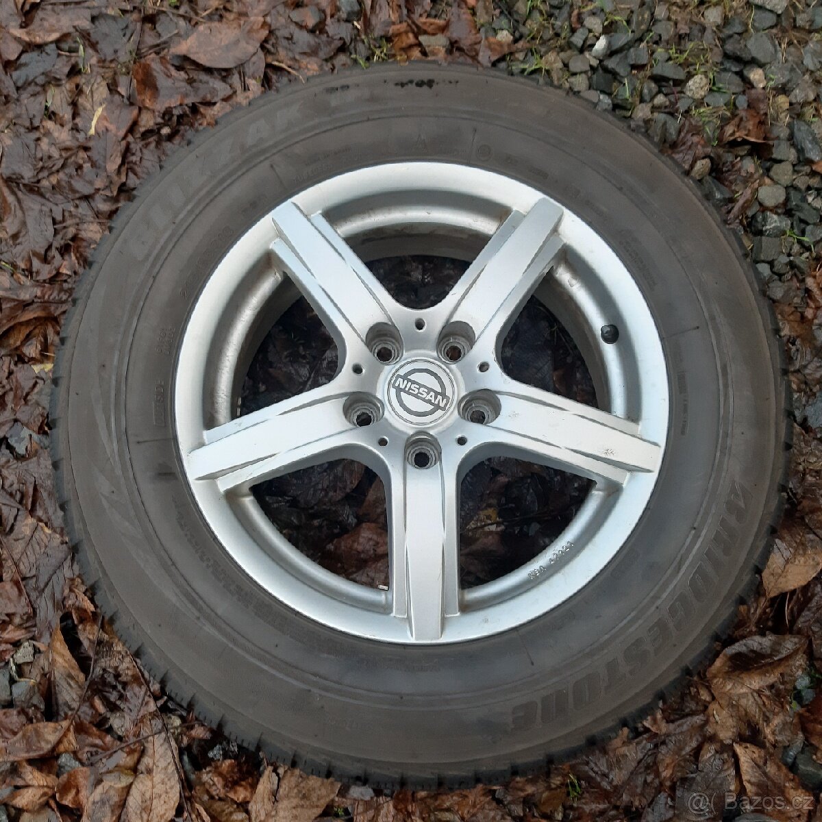Zimni sada Alu kol 5x114,3 Nissan Qashqai 215/65 R16 Toyota