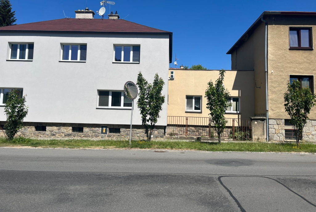 Prodej bytu 1+1 se zahradou 70m2 u domu, Šumperk
