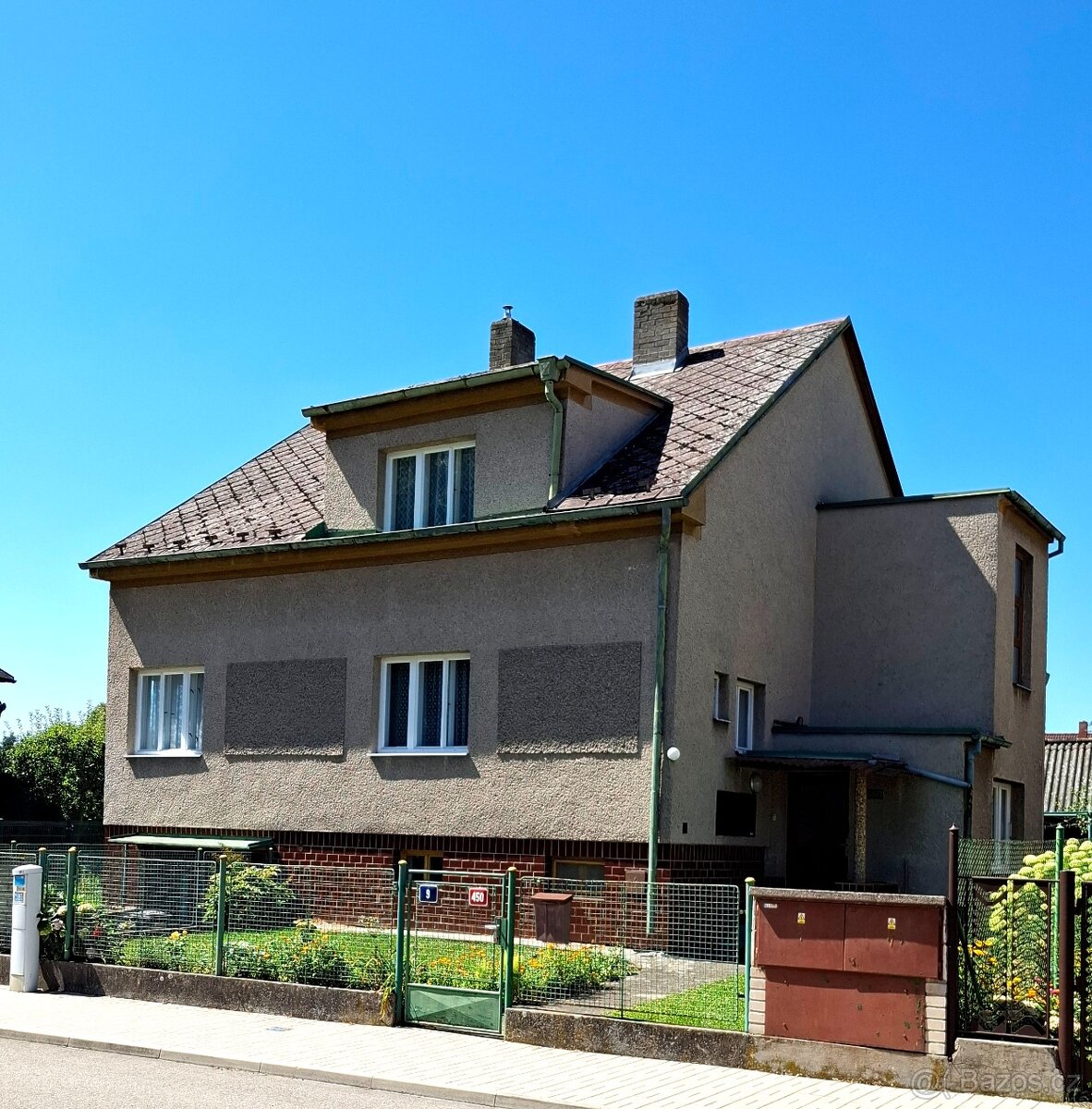 Prodej rodinného domu 4+1 se zahradou v Ronově nad Doubravou