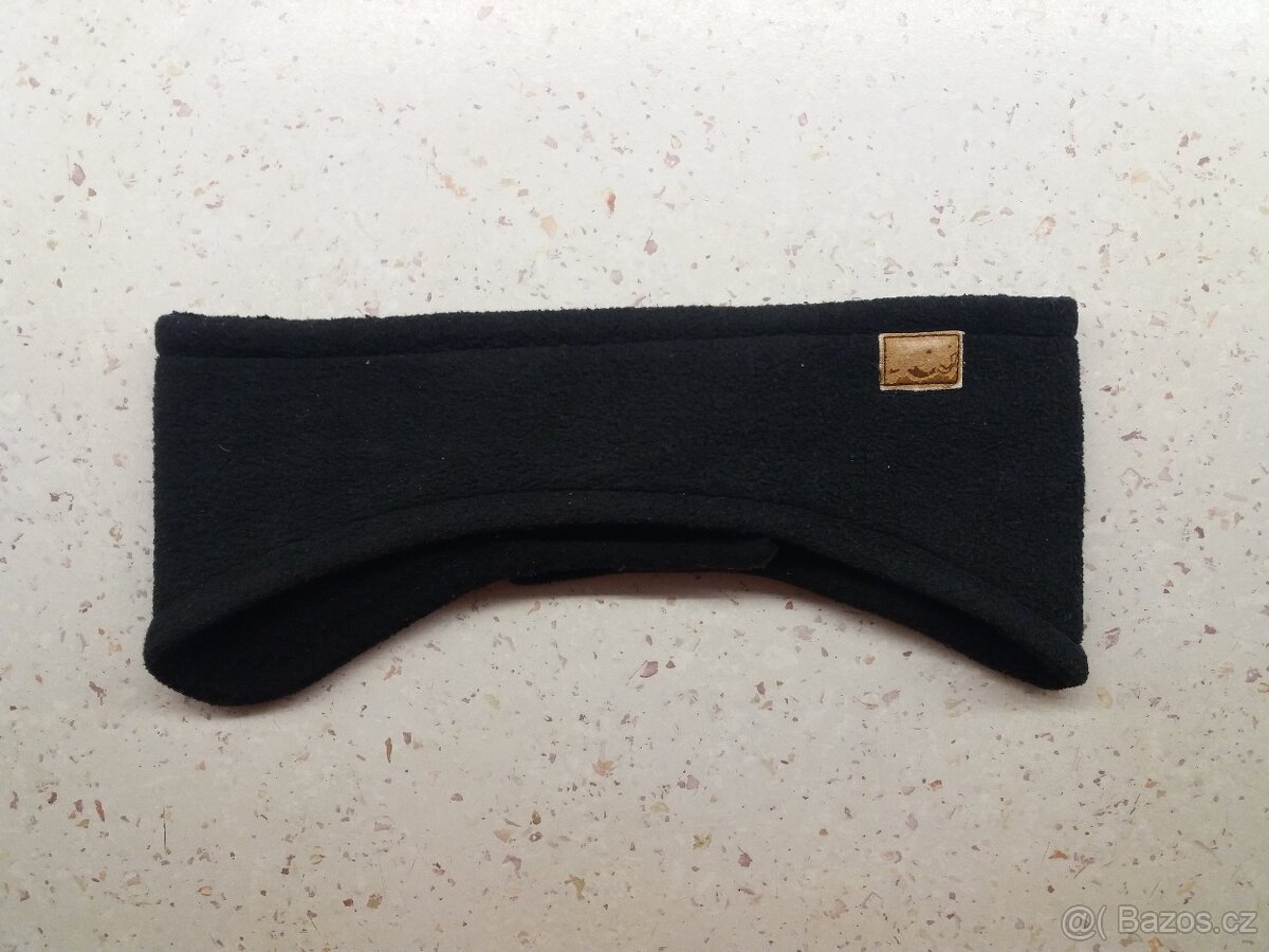 Čepice, čelenky, nákrčník