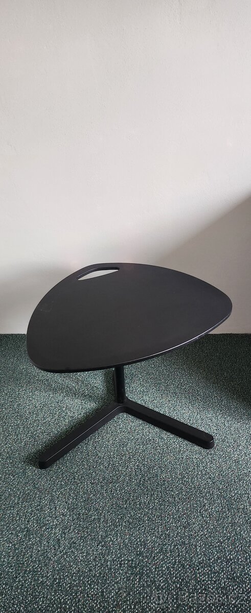 Počítačový stolek