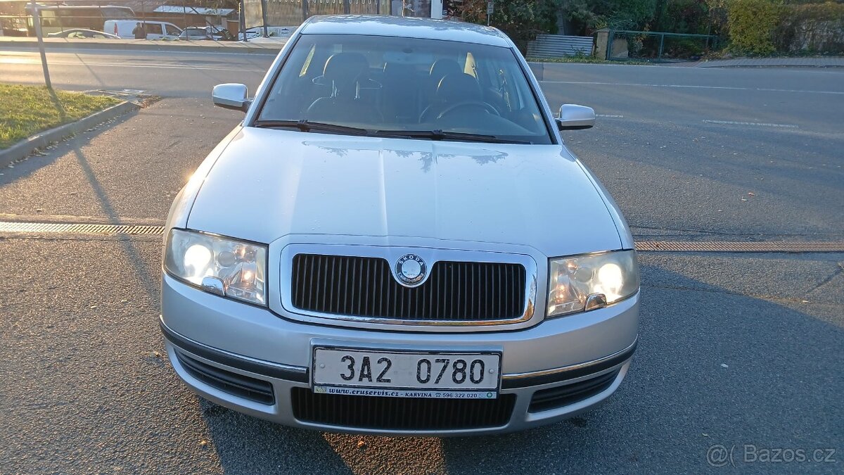 Škoda Superb V6 2.8 190 koní MANUÁL, ex vládní bez koroze