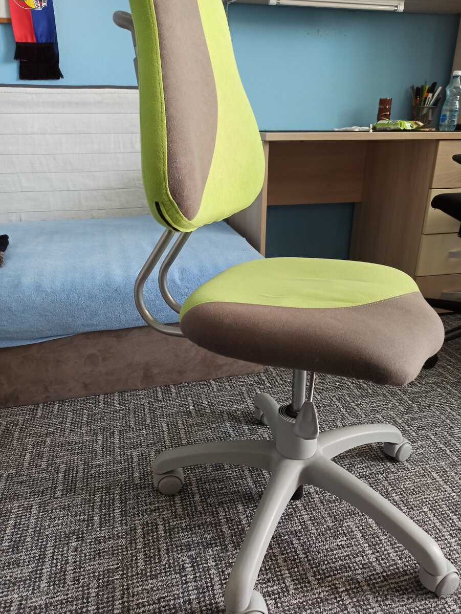 Židle k psacímu stolu