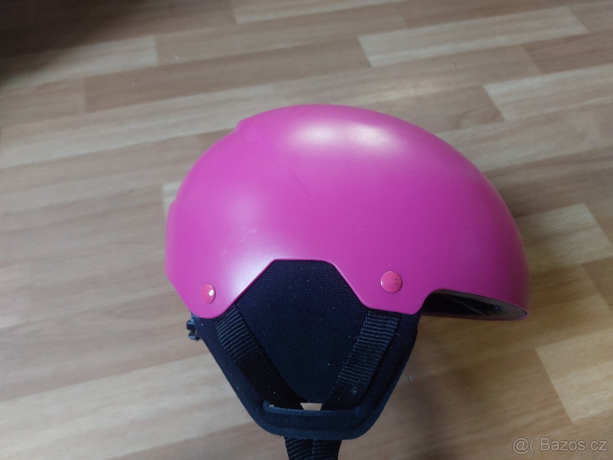 Dětská helma Decathlon