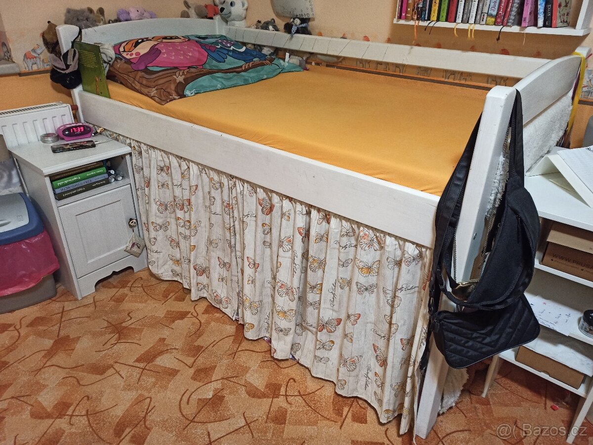 Dětská postel