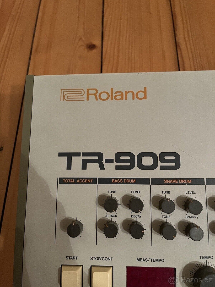 Roland TR-909 TR 909 bicí automat bicí automat - ročník